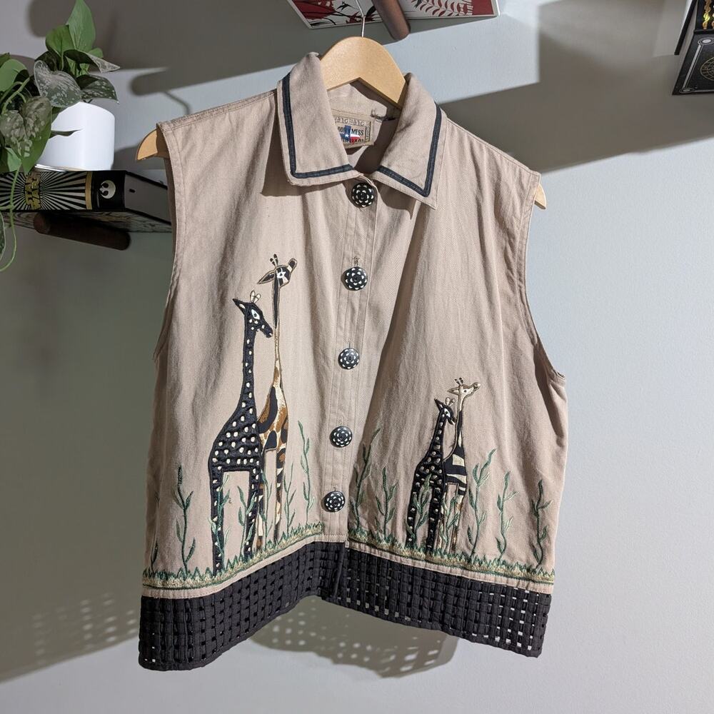 Don't Mess With Texas | Vintage Embroidered Giraffe Vest | Size Unknown